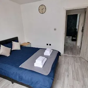 Skyview Strathnairn 1 Apartment Cardiff